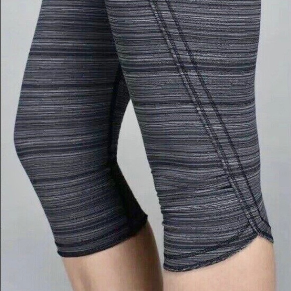 Lululemon Run Top Speed Crop Cyber Stripe Leggings - Picture 5 of 11